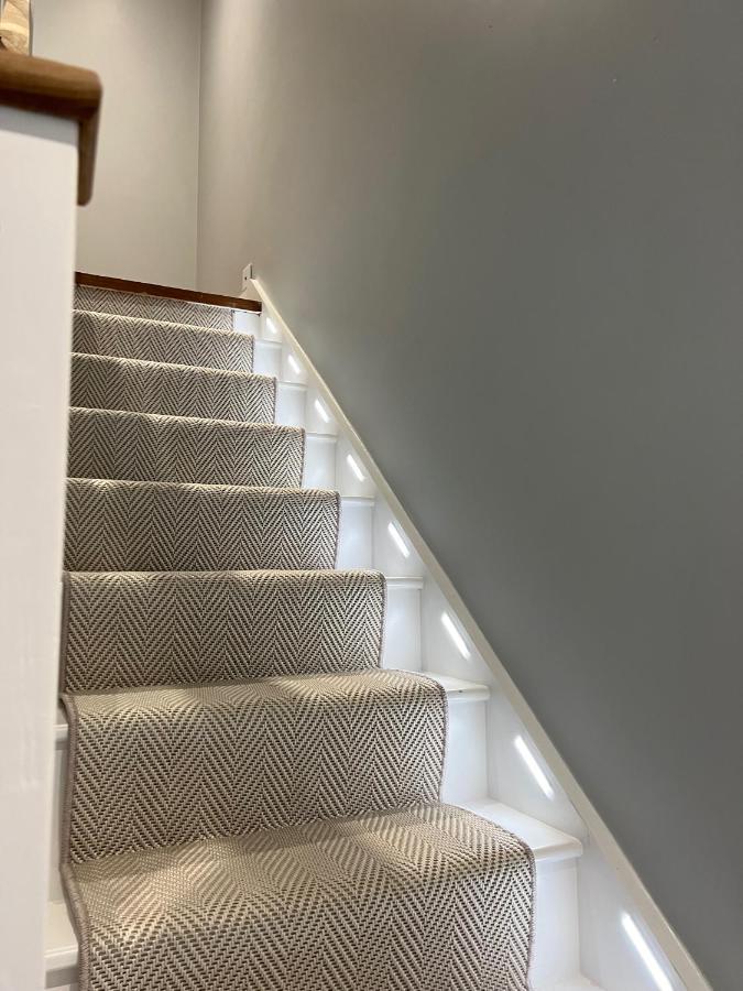 A Luxury 2 Bedroom Apartment Барнет Экстерьер фото