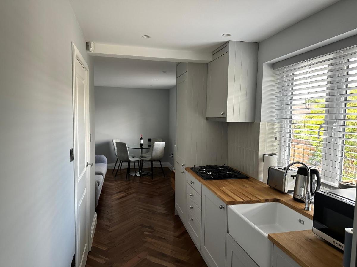 A Luxury 2 Bedroom Apartment Барнет Экстерьер фото